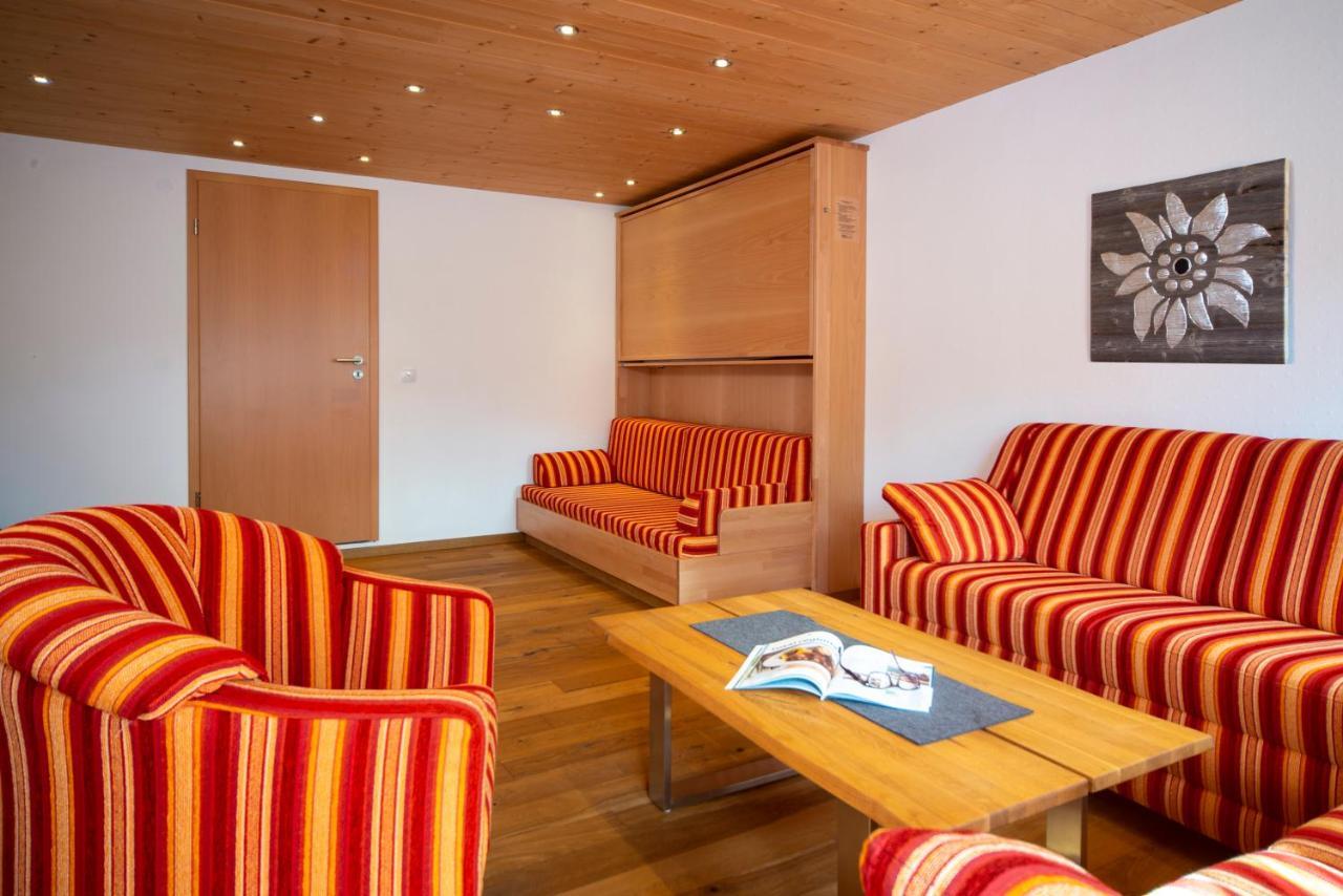 Hotel Bellevue Riezlern Εξωτερικό φωτογραφία