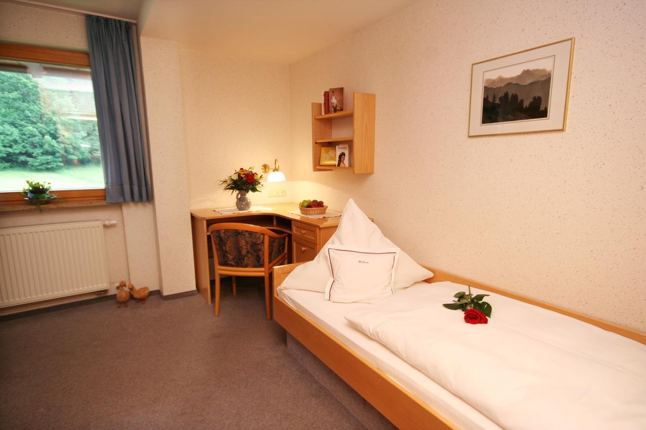 Hotel Bellevue Riezlern Εξωτερικό φωτογραφία