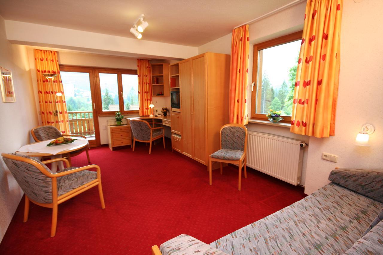 Hotel Bellevue Riezlern Εξωτερικό φωτογραφία