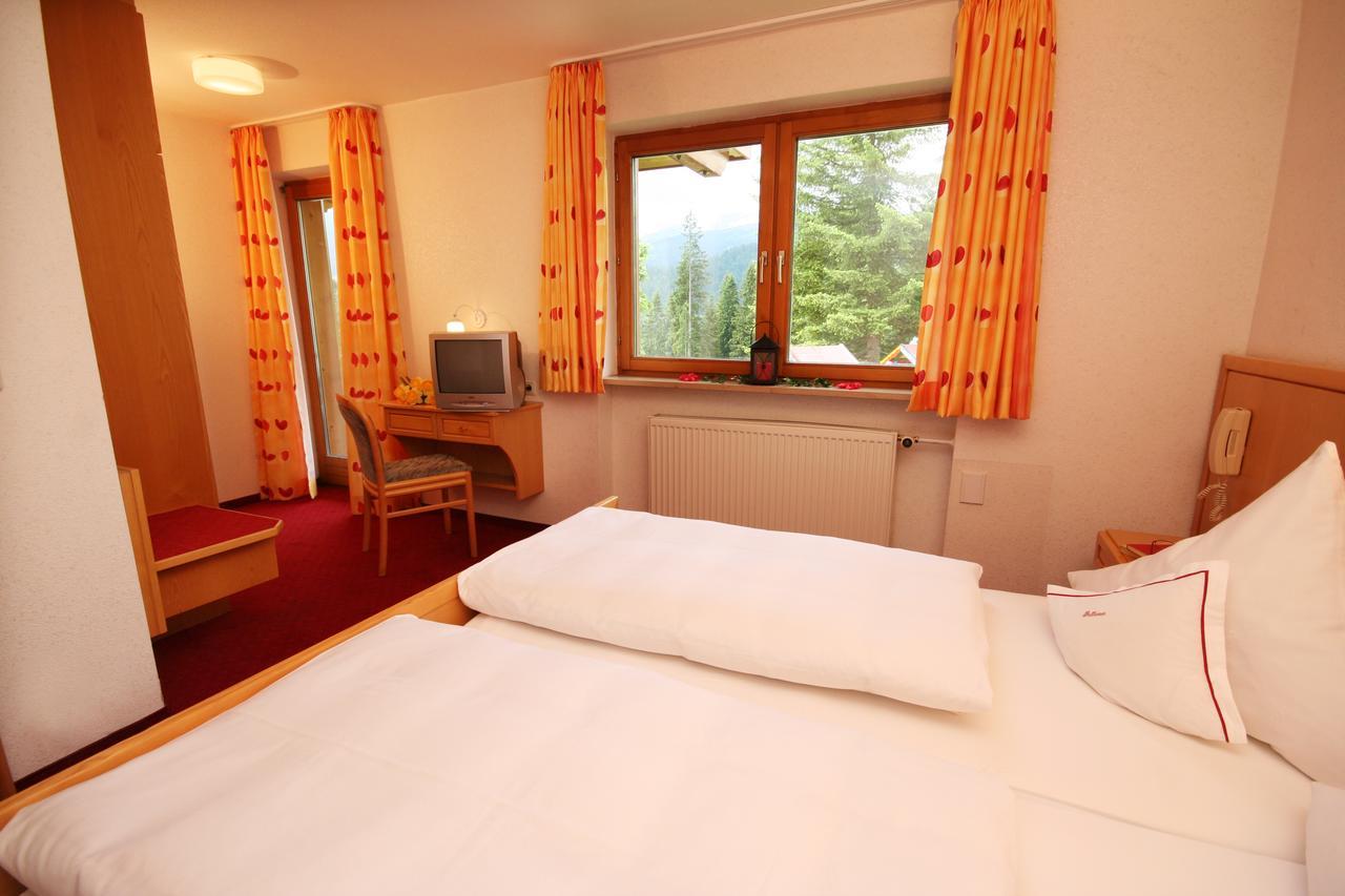 Hotel Bellevue Riezlern Εξωτερικό φωτογραφία