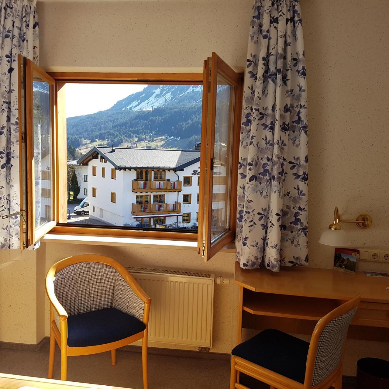 Hotel Bellevue Riezlern Εξωτερικό φωτογραφία